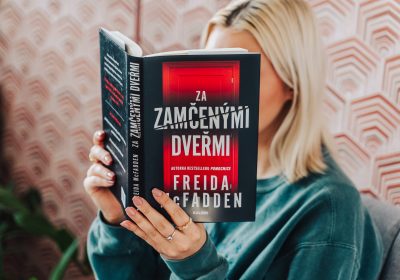 Freida McFadden – Za zamčenými dveřmi, foto: LUXOR