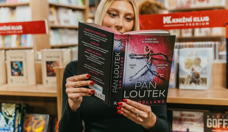 Sam Holland – Pán loutek