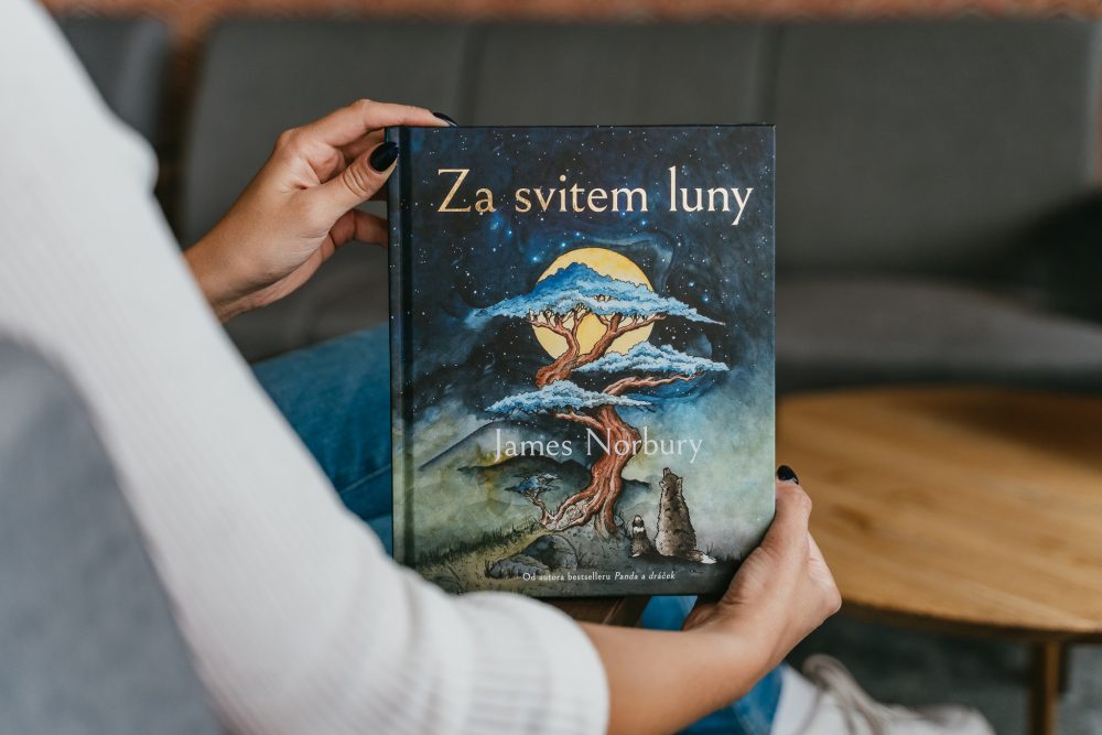 James Norbury – Za svitem luny