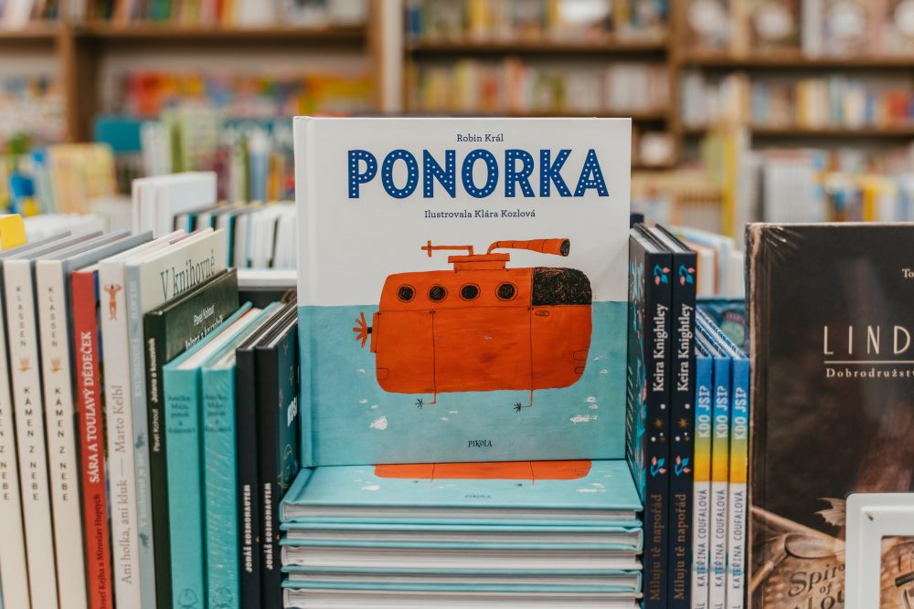Recenze knihy Ponorka: Dobrodružná plavba do hlubin i k důležitým otázkám