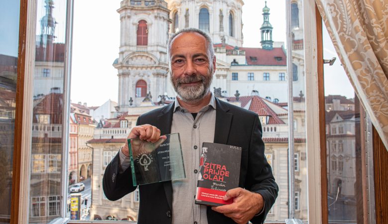 826f8c16 0146 41f2 8a0e cc4985cacc8b