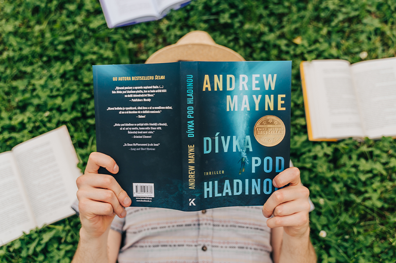 Dívka pod hladinou blog