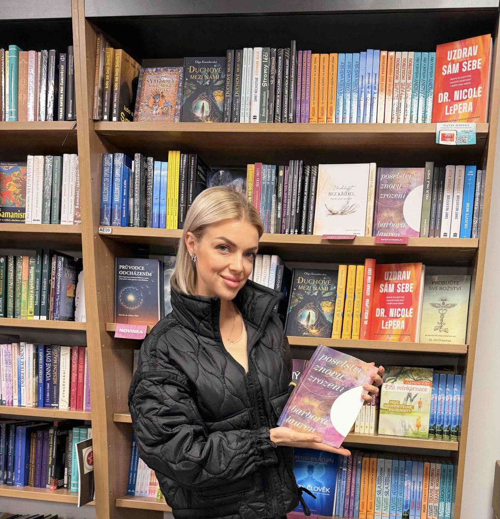 „Moje kniha nevznikla z ambice psát o smrti, ale z potřeby přežít.“ Rozhovor s Barborou Lauren 3 Barbora Lauren