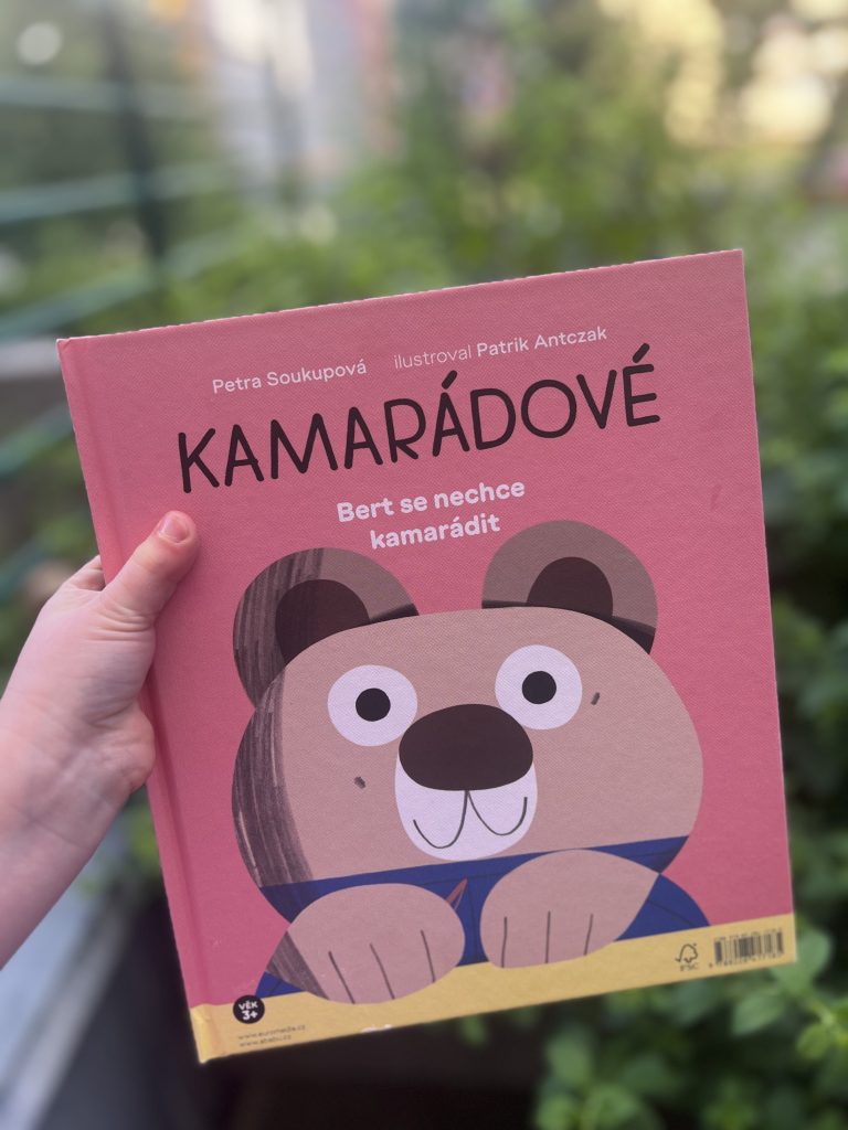 Ema nechce jíst, Bert se nechce kamarádit: Recenze knihy Kamarádové 4 Kamarádové: Ema nechce jíst, Bert se nechce kamarádit