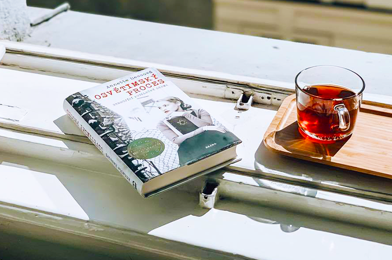 Osvětimský proces recenze