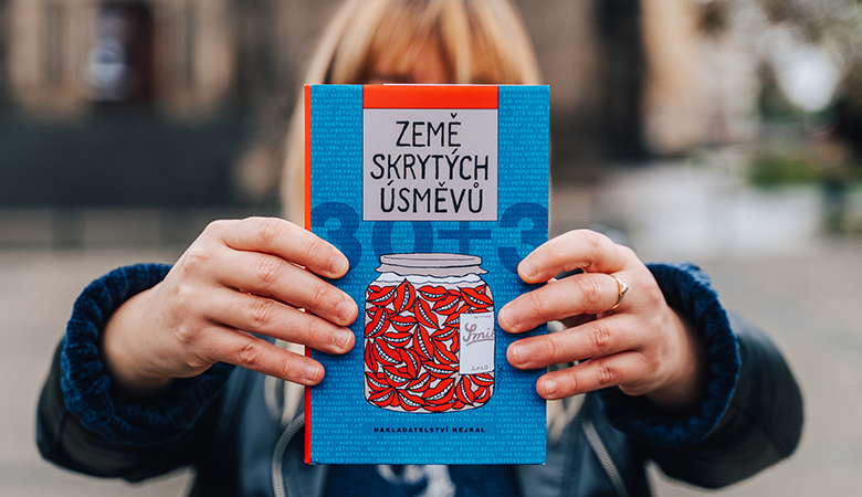 Země skrytých úsměvů blog