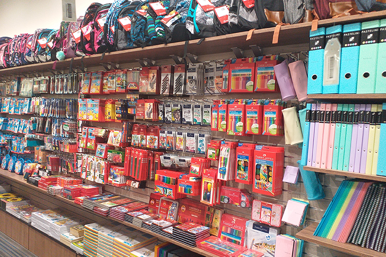 S Luxorem i v papírnictví jako doma! 2 papir2